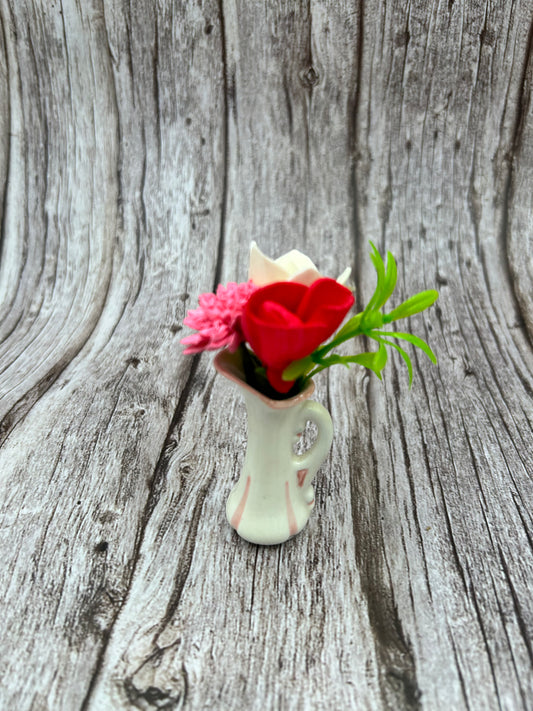 Tiny pink Vase